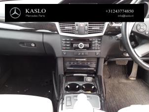 Gebruikte Display Interieur Mercedes E (W212) E-350 CDI V6 24V BlueEfficiency Prijs op aanvraag aangeboden door kaslo auto parts