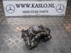 Gebruikte Hogedrukpomp Mercedes E (W212) E-300 V6 24V BlueEFFICIENCY Prijs € 200,00 Margeregeling aangeboden door kaslo auto parts