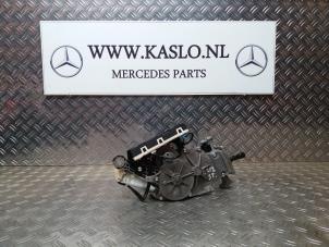 Gebruikte Achterklep motor Mercedes E Estate (S212) E-250 CDI 16V BlueEfficiency Prijs € 100,00 Margeregeling aangeboden door kaslo auto parts