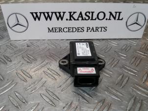 Gebruikte Airbag Sensor Mercedes SL (R230) 5.0 SL-500 V8 24V Prijs € 25,00 Margeregeling aangeboden door kaslo auto parts