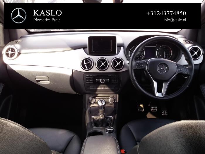 Display Interieur Mercedes B (W246/W242), 2011 / 2018 1.5 B-180 CDI,d 16V, Hatchback, Diesel, 1.461cc, 80kW (109pk), FWD, OM607951; K9K, 2013-02 / 2018-12, 246.212 (Gebruikt)