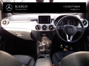 Gebruikte Display Interieur Mercedes B (W246) 1.5 B-180 CDI,d 16V Prijs € 50,00 Margeregeling aangeboden door kaslo auto parts