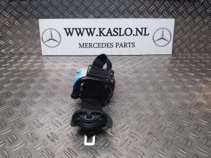 Gebruikte Veiligheidsgordel links-voor Mercedes B (W246,242) 1.5 B-180 CDI 16V Prijs € 70,00 Margeregeling aangeboden door kaslo auto parts
