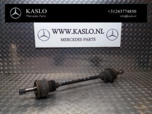 Gebruikte Steekas links-achter Mercedes E (W211) 2.2 E-220 CDI 16V Prijs op aanvraag aangeboden door kaslo auto parts