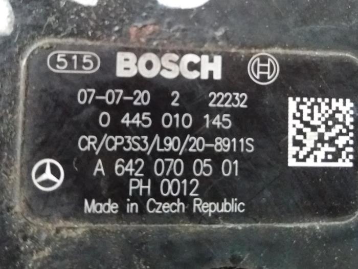 Brandstofpomp Mechanisch van een Mercedes-Benz R (W251) 3.0 320 CDI 24V 4-Matic 2007