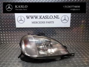 Gebruikte Koplamp rechts Mercedes ML I (163) Prijs € 100,00 Margeregeling aangeboden door kaslo auto parts