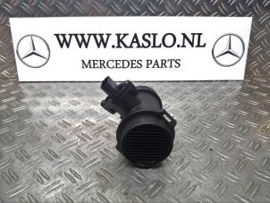 Gebruikte Luchtmassameter Mercedes SLK (R170) 2.3 230 K 16V Prijs op aanvraag aangeboden door kaslo auto parts