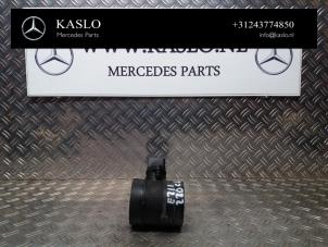 Gebruikte Luchtmassameter Mercedes E (W211) 2.2 E-220 CDI 16V Prijs € 50,00 Margeregeling aangeboden door kaslo auto parts