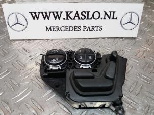 Gebruikte Schakelaar Stoelverstelling Mercedes SL (R230) 5.0 SL-500 V8 24V Prijs op aanvraag aangeboden door kaslo auto parts