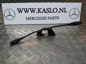 Gebruikte Combischakelaar Stuurkolom Mercedes SL (R230) 5.0 SL-500 V8 24V Prijs € 250,00 Margeregeling aangeboden door kaslo auto parts