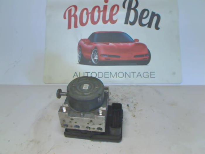 Gebruikte ABS Pomp Peugeot 208 I (CA/CC/CK/CL) 1.2 Vti 12V PureTech 82 Prijs € 175,00 Margeregeling aangeboden door Rooie Ben autodemontage
