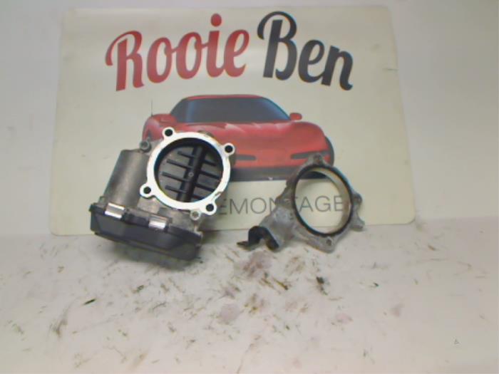 Gasklephuis van een Porsche Panamera (970) 3.0 V6 24V S E-Hybrid 2016