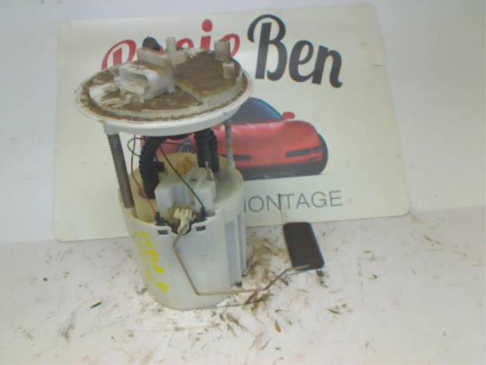 Gebruikte Benzinepomp Opel Corsa D 1.4 16V Twinport Prijs € 14,00 Margeregeling aangeboden door Rooie Ben autodemontage