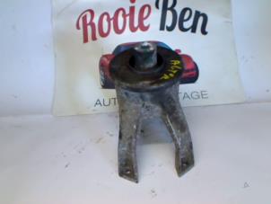 Gebruikte Motorsteun Volkswagen Transporter T5 2.0 TDI DRF Prijs € 20,00 Margeregeling aangeboden door Rooie Ben autodemontage