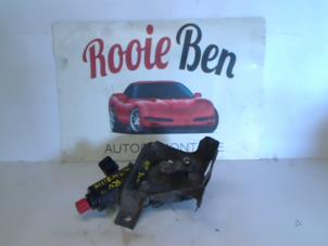 Gebruikte Koplampmotor Mitsubishi Eclipse Prijs € 5,00 Margeregeling aangeboden door Rooie Ben autodemontage