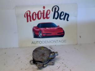 Gebruikte Vacuumpomp (Diesel) Renault Espace (JK) 2.2 dCi 16V Prijs € 75,00 Margeregeling aangeboden door Rooie Ben autodemontage