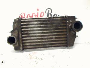Gebruikte Intercooler Chrysler Voyager/Grand Voyager (RG/RS) 2.5 CRD 16V Prijs € 50,00 Margeregeling aangeboden door Rooie Ben autodemontage
