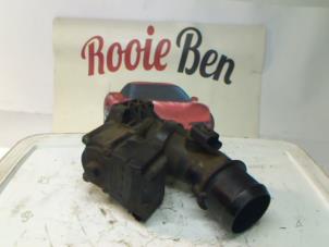 Gebruikte Gasklephuis Peugeot Bipper (AA) 1.4 HDi Prijs € 65,00 Margeregeling aangeboden door Rooie Ben autodemontage