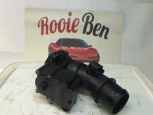 Gebruikte Gasklephuis Peugeot Bipper (AA) 1.4 HDi Prijs € 65,00 Margeregeling aangeboden door Rooie Ben autodemontage