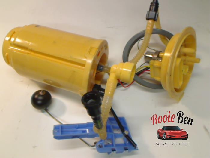 Gebruikte Tank element Pomp Volkswagen Touareg (7PA/PH) 3.0 TDI V6 24V BlueMotion Technology DPF Prijs € 50,00 Margeregeling aangeboden door Rooie Ben autodemontage