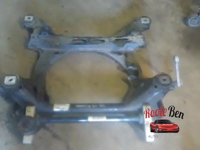 Gebruikte Subframe Volkswagen Touareg (7PA/PH) 3.0 TDI V6 24V BlueMotion Technology DPF Prijs € 50,00 Margeregeling aangeboden door Rooie Ben autodemontage