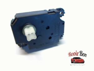 Gebruikte Kachelklep Motor Opel Insignia 2.0 CDTI 16V 130 Ecotec Prijs € 25,00 Margeregeling aangeboden door Rooie Ben autodemontage