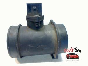 Gebruikte Luchtmassameter Audi A6 (C5) 2.5 TDI V6 24V Prijs € 40,00 Margeregeling aangeboden door Rooie Ben autodemontage