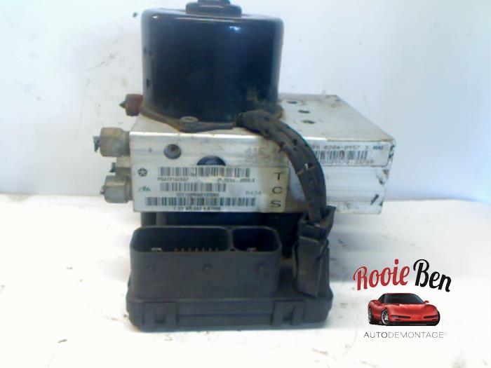 Gebruikte ABS Pomp Chrysler Voyager/Grand Voyager (RG/RS) 2.8 CRD 16V Autom. Prijs € 60,00 Margeregeling aangeboden door Rooie Ben autodemontage