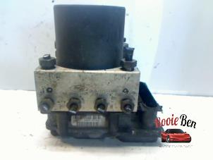 Gebruikte ABS Pomp Ford Mondeo III 2.0 TDCi/TDDi 115 16V Prijs € 50,00 Margeregeling aangeboden door Rooie Ben autodemontage