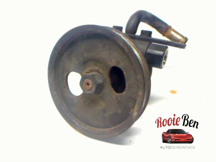 Gebruikte Pomp Servo Hyundai H-1/H-200 2.5 Tdi Prijs € 30,00 Margeregeling aangeboden door Rooie Ben autodemontage