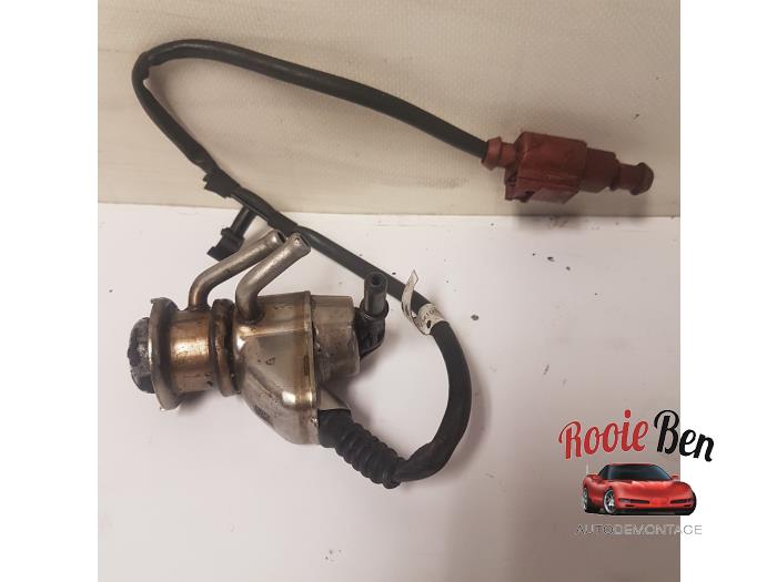 Gebruikte Adblue injector Volkswagen Touran (5T1) 2.0 TDI 150 Prijs € 30,00 Margeregeling aangeboden door Rooie Ben autodemontage
