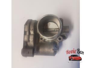 Gebruikte Gasklephuis Ford Fusion 1.6 16V Prijs € 30,00 Margeregeling aangeboden door Rooie Ben autodemontage