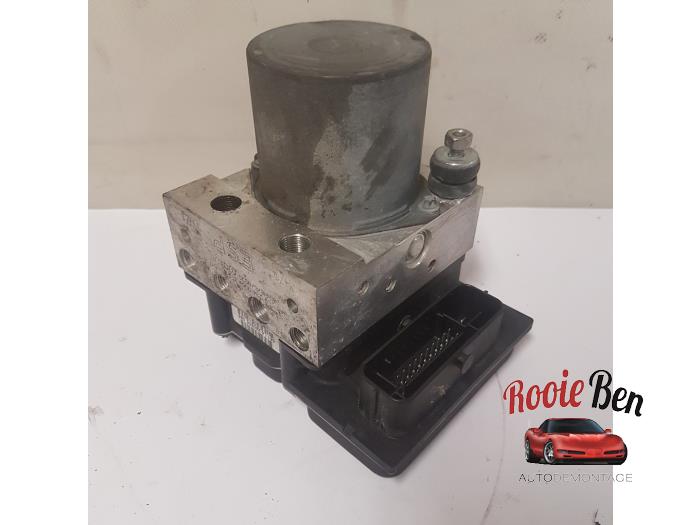 Gebruikte ABS Pomp Audi A4 (B7) 2.0 TDI Prijs € 100,00 Margeregeling aangeboden door Rooie Ben autodemontage