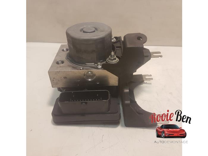 Gebruikte ABS Pomp Mercedes B (W246/W242) 1.6 B-180 BlueEFFICIENCY Turbo 16V Prijs € 60,00 Margeregeling aangeboden door Rooie Ben autodemontage