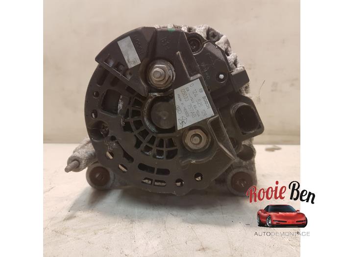 Dynamo van een Jeep Patriot (MK74) 2.0 CRD 16V 4x4 2008