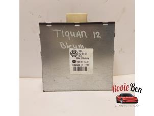 Gebruikte Spanningsregelaar Volkswagen Tiguan (5N1/2) 2.0 TDI 16V 4Motion Prijs op aanvraag aangeboden door Rooie Ben autodemontage