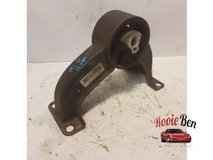 Gebruikte Motorrubber Dodge Avenger (JS) 2.0 16V Prijs € 50,00 Margeregeling aangeboden door Rooie Ben autodemontage