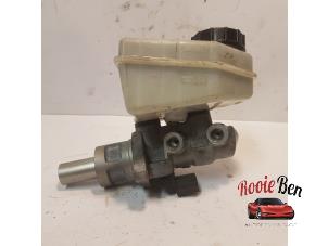 Gebruikte Hoofdremcilinder Volkswagen Polo V (6R) 1.2 TSI Prijs € 20,00 Margeregeling aangeboden door Rooie Ben autodemontage