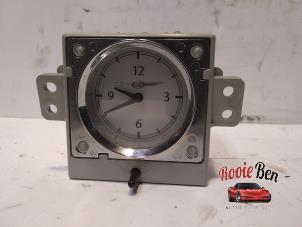 Gebruikte Uurwerk Chrysler 300 C Prijs € 25,00 Margeregeling aangeboden door Rooie Ben autodemontage