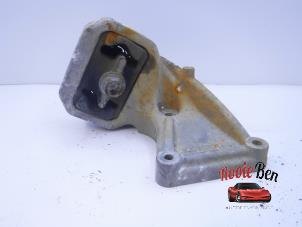 Gebruikte Motorrubber Jeep Grand Cherokee (WH/WK) 3.0 CRD V6 24V DPF Prijs € 25,00 Margeregeling aangeboden door Rooie Ben autodemontage