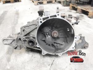 Gebruikte Versnellingsbak Dodge Caliber 2.0 CRD 16V Prijs € 650,00 Margeregeling aangeboden door Rooie Ben autodemontage