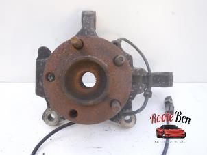 Gebruikte Asschenkel rechts-voor Chrysler Voyager/Grand Voyager (RG/RS) 2.8 CRD 16V Grand Voyager Prijs € 30,00 Margeregeling aangeboden door Rooie Ben autodemontage