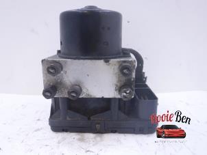 Gebruikte ABS Pomp Jeep Cherokee/Liberty (KJ) 3.7 V6 24V Prijs € 100,00 Margeregeling aangeboden door Rooie Ben autodemontage