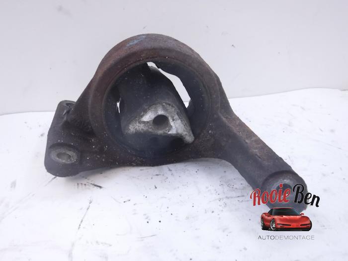 Gebruikte Motorrubber Jeep Cherokee/Liberty (KJ) 3.7 V6 24V Prijs € 25,00 Margeregeling aangeboden door Rooie Ben autodemontage
