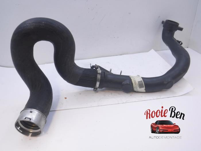 Gebruikte Intercooler Buis Jeep Renegade (BU) 1.6 Multijet 16V Prijs € 25,00 Margeregeling aangeboden door Rooie Ben autodemontage