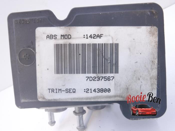 ABS Pomp van een Dodge Caliber 2.0 16V 2008