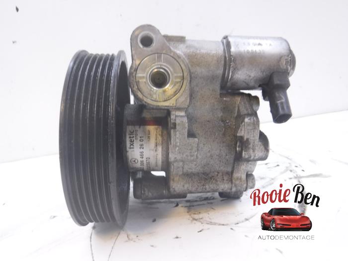 Stuurbekrachtiging Pomp van een Mercedes-Benz E (C207) E-250 CDI 16V 2013