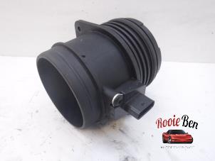 Gebruikte Luchtmassameter Audi A8 (D4) 3.0 TDI V6 24V Quattro Prijs € 30,00 Margeregeling aangeboden door Rooie Ben autodemontage