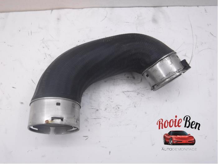 Gebruikte Intercooler Slang Porsche 911 (991) 3.8 24V Turbo S Prijs € 50,00 Margeregeling aangeboden door Rooie Ben autodemontage