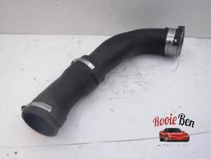 Gebruikte Intercooler Buis Porsche 911 (991) 3.8 24V Turbo S Prijs op aanvraag aangeboden door Rooie Ben autodemontage